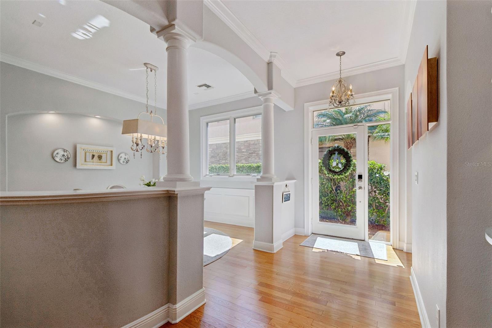 Image 3 of 75 For 610 Saxony Boulevard