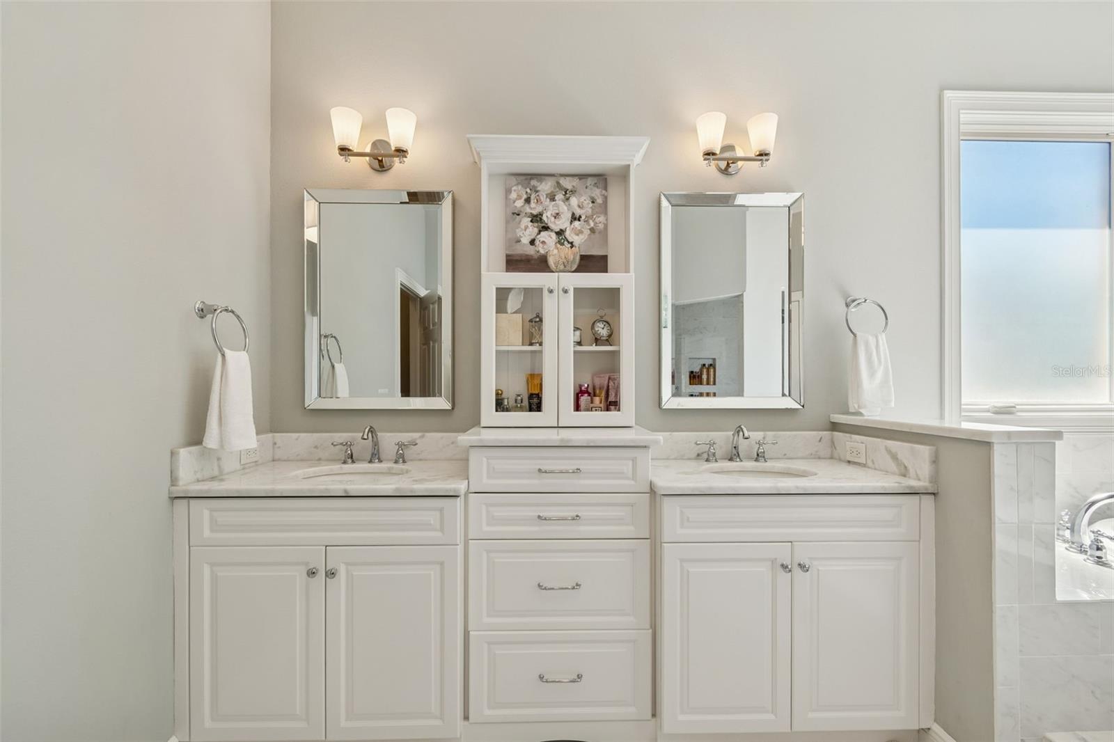 Image 37 of 75 For 610 Saxony Boulevard