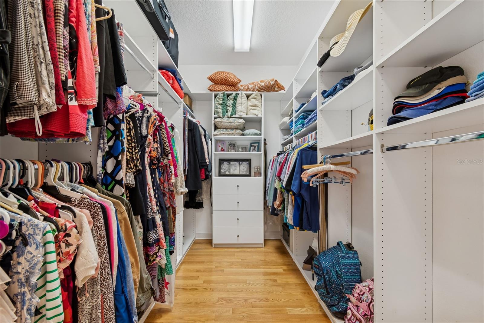 Image 40 of 75 For 610 Saxony Boulevard