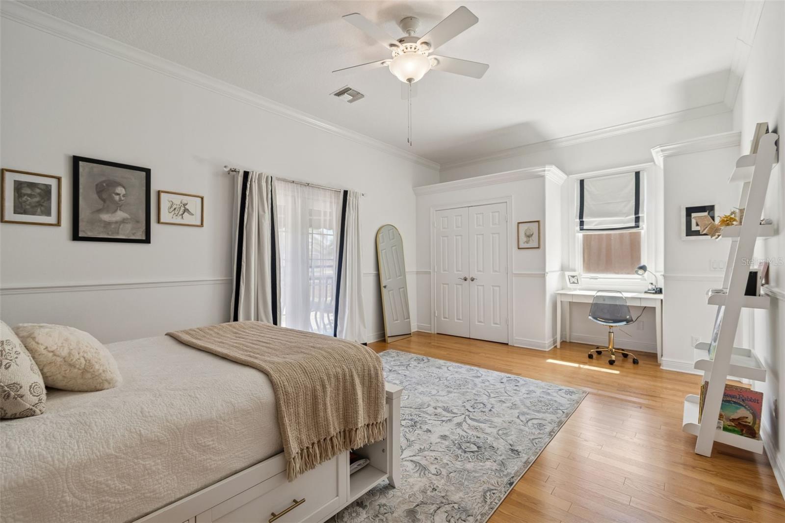 Image 43 of 75 For 610 Saxony Boulevard