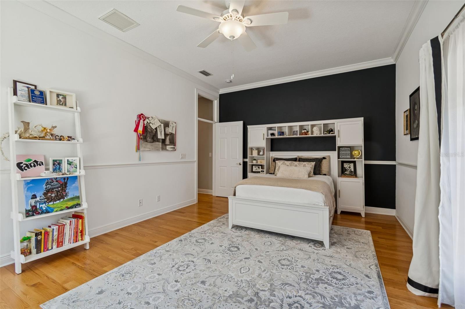 Image 46 of 75 For 610 Saxony Boulevard