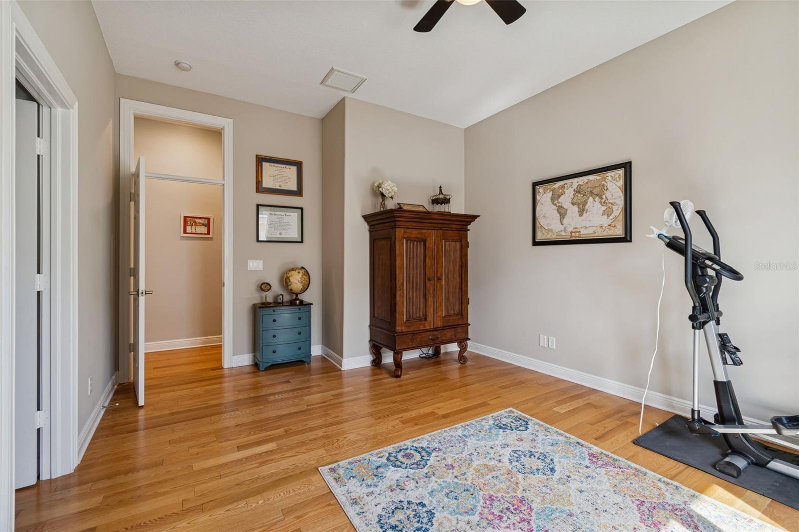 Image 51 of 75 For 610 Saxony Boulevard