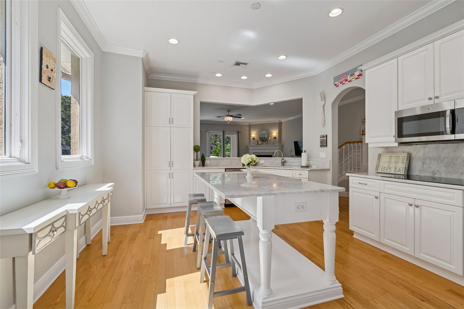 Image 9 of 75 For 610 Saxony Boulevard