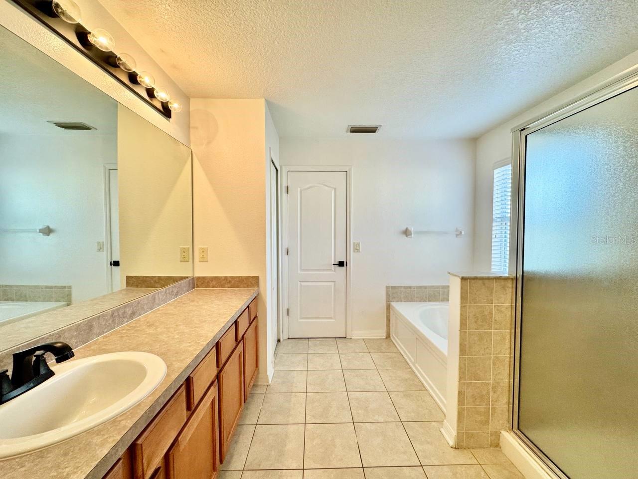 Image 31 of 36 For 10545 Shady Falls Court