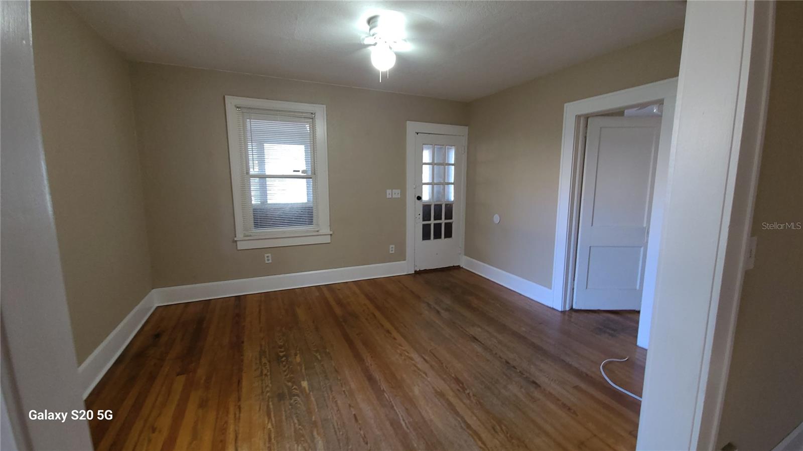 Image 6 of 23 For 3940 Burlington Avenue N