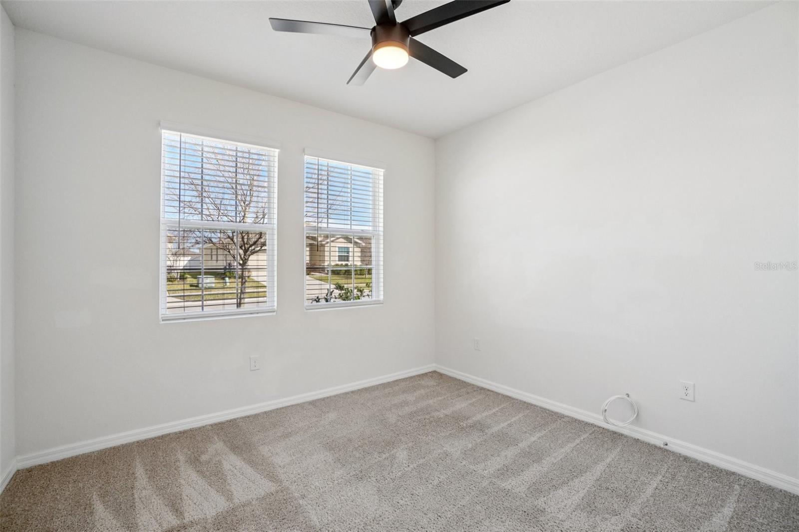 Listing photo id 19 for 3458 Autumn Amber Dr