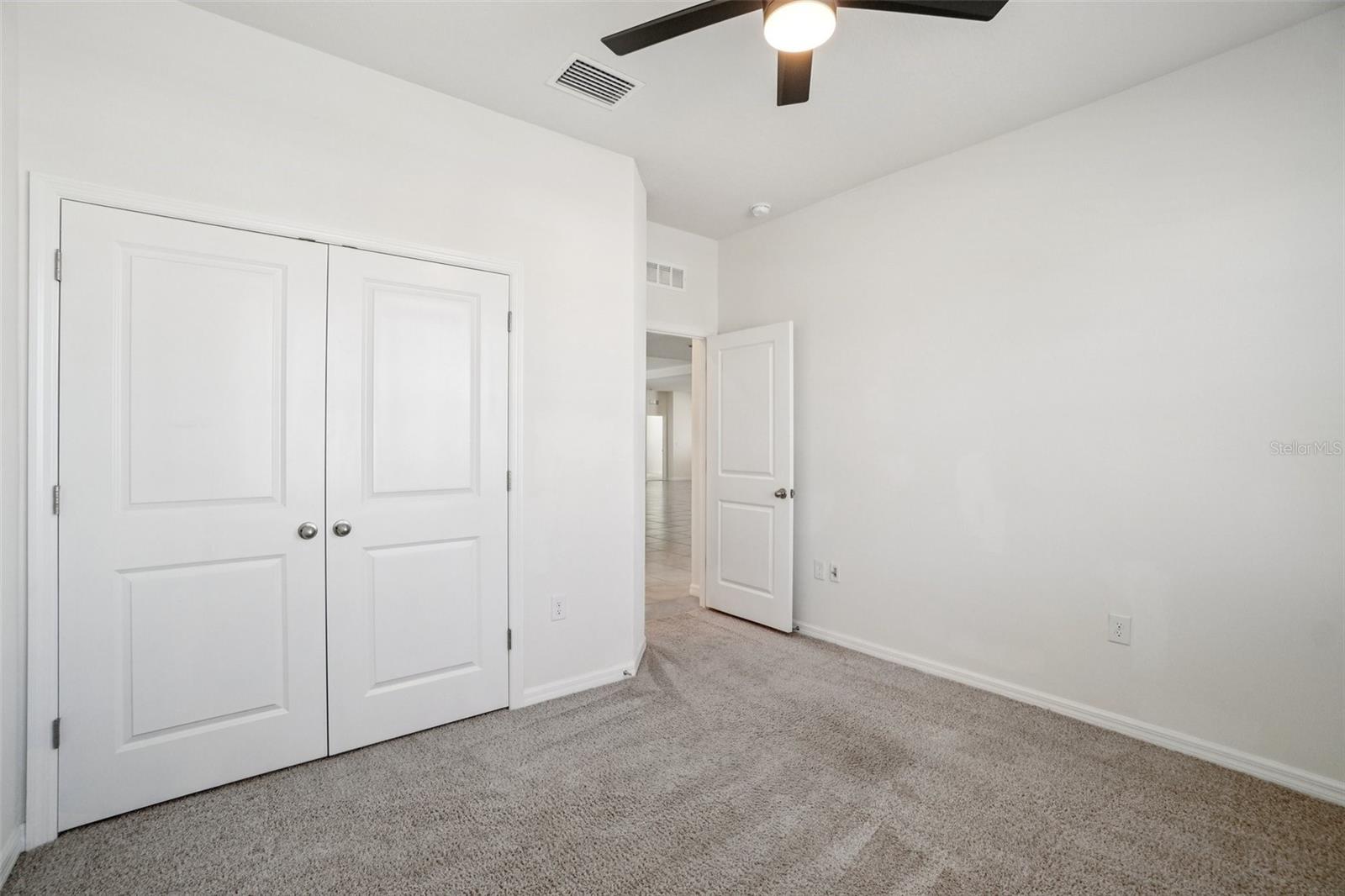 Listing photo id 20 for 3458 Autumn Amber Dr