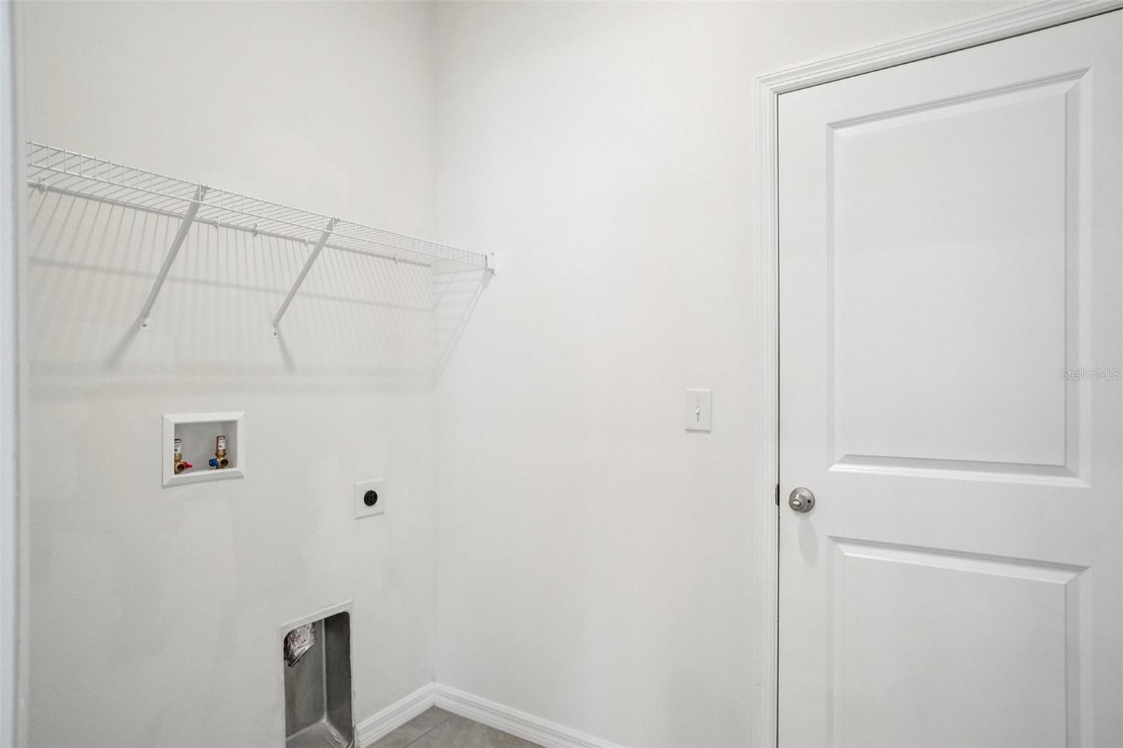 Listing photo id 24 for 3458 Autumn Amber Dr