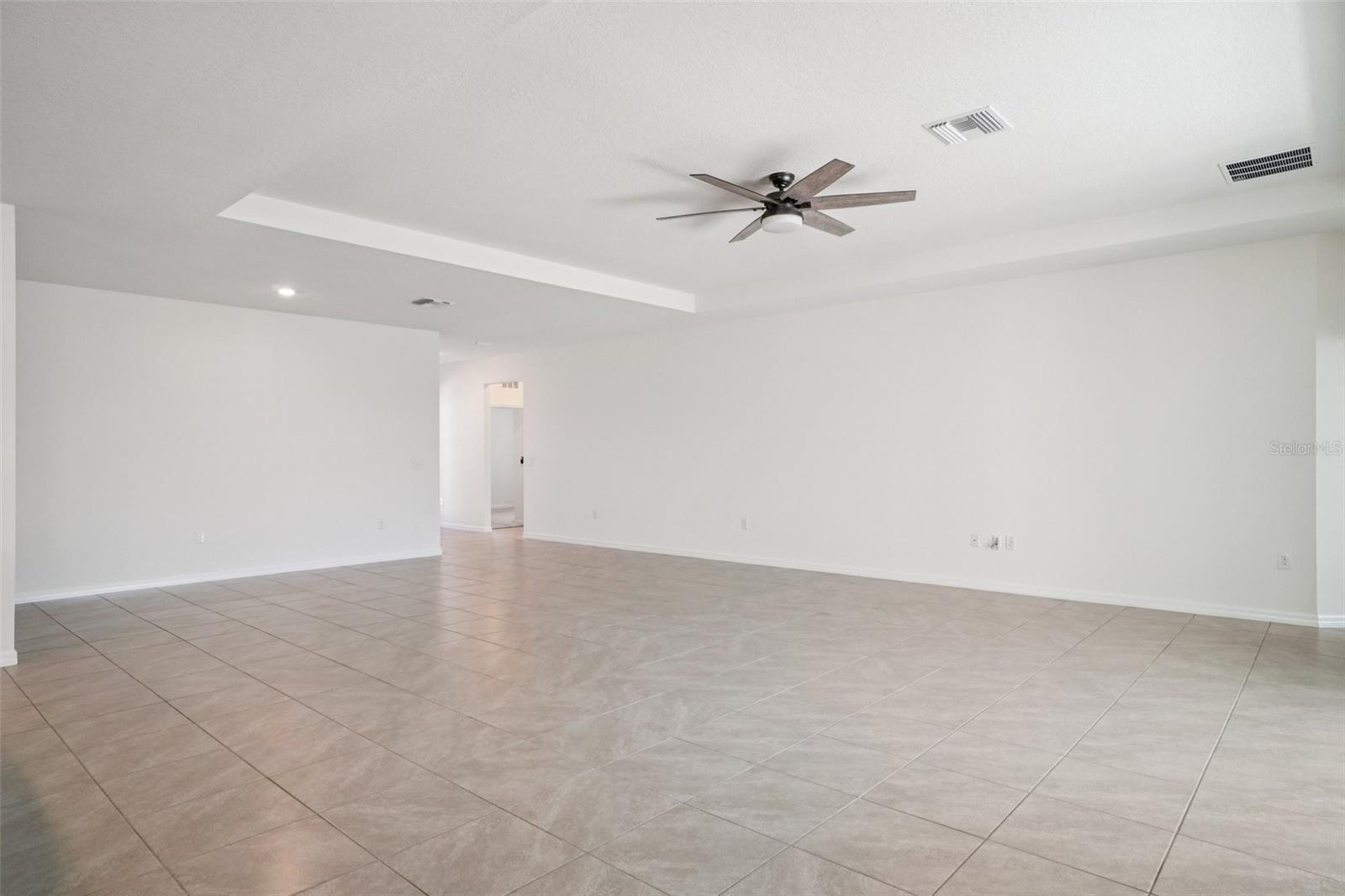 Listing photo id 2 for 3458 Autumn Amber Dr