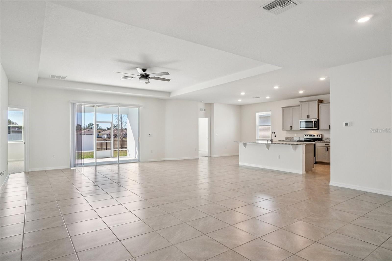 Listing photo id 6 for 3458 Autumn Amber Dr