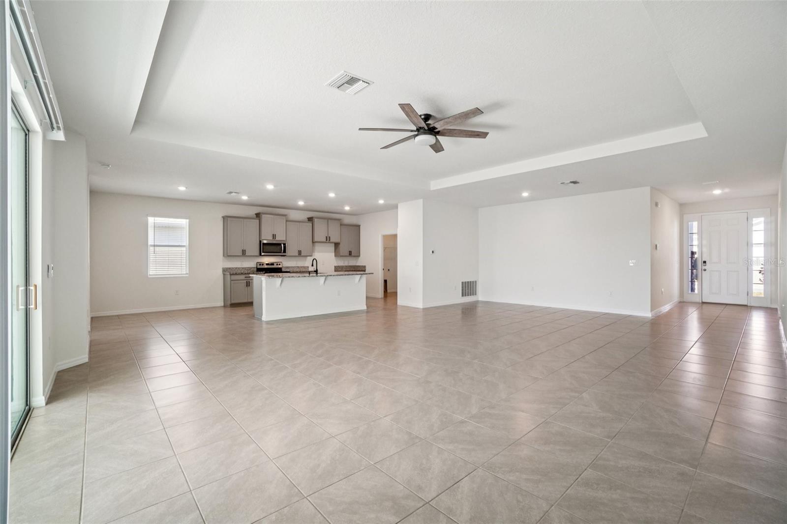 Listing photo id 7 for 3458 Autumn Amber Dr