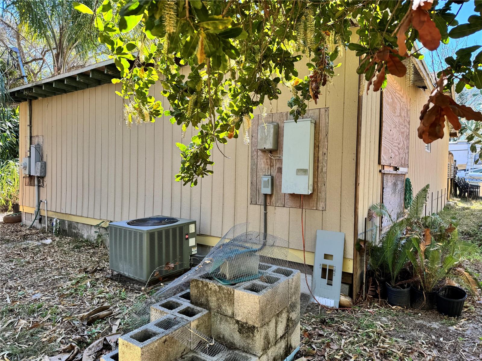 Image 23 of 25 For 8716 Temple Avenue