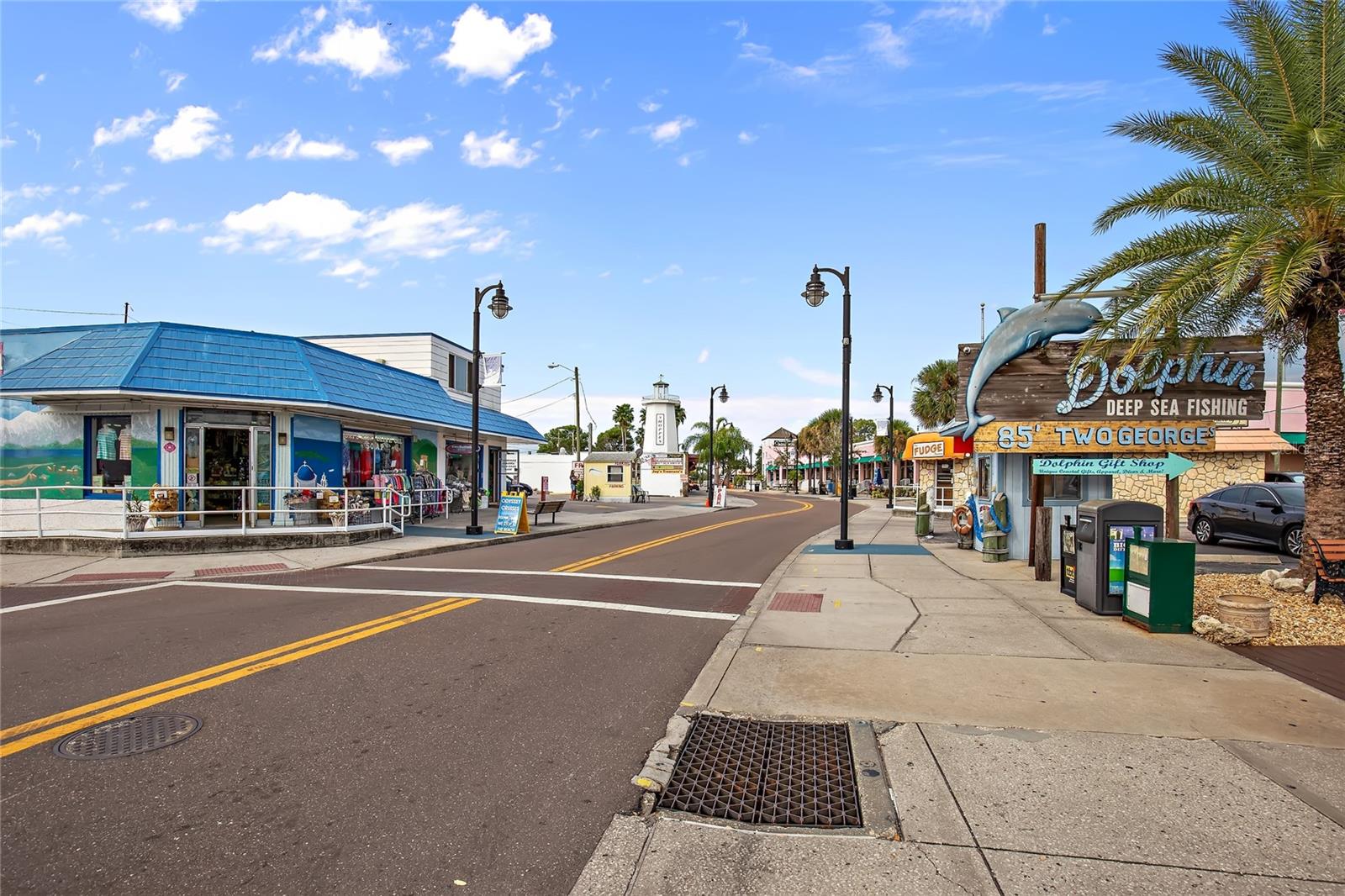 Listing photo id 68 for 723 Waterside Court