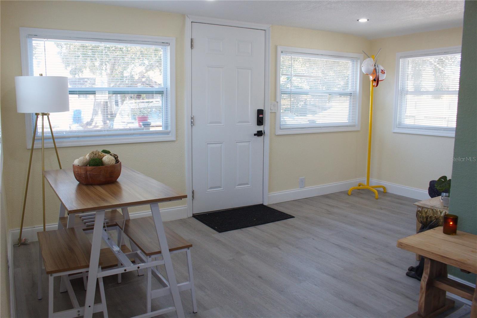 Image 4 of 14 For 5260 8th Avenue N