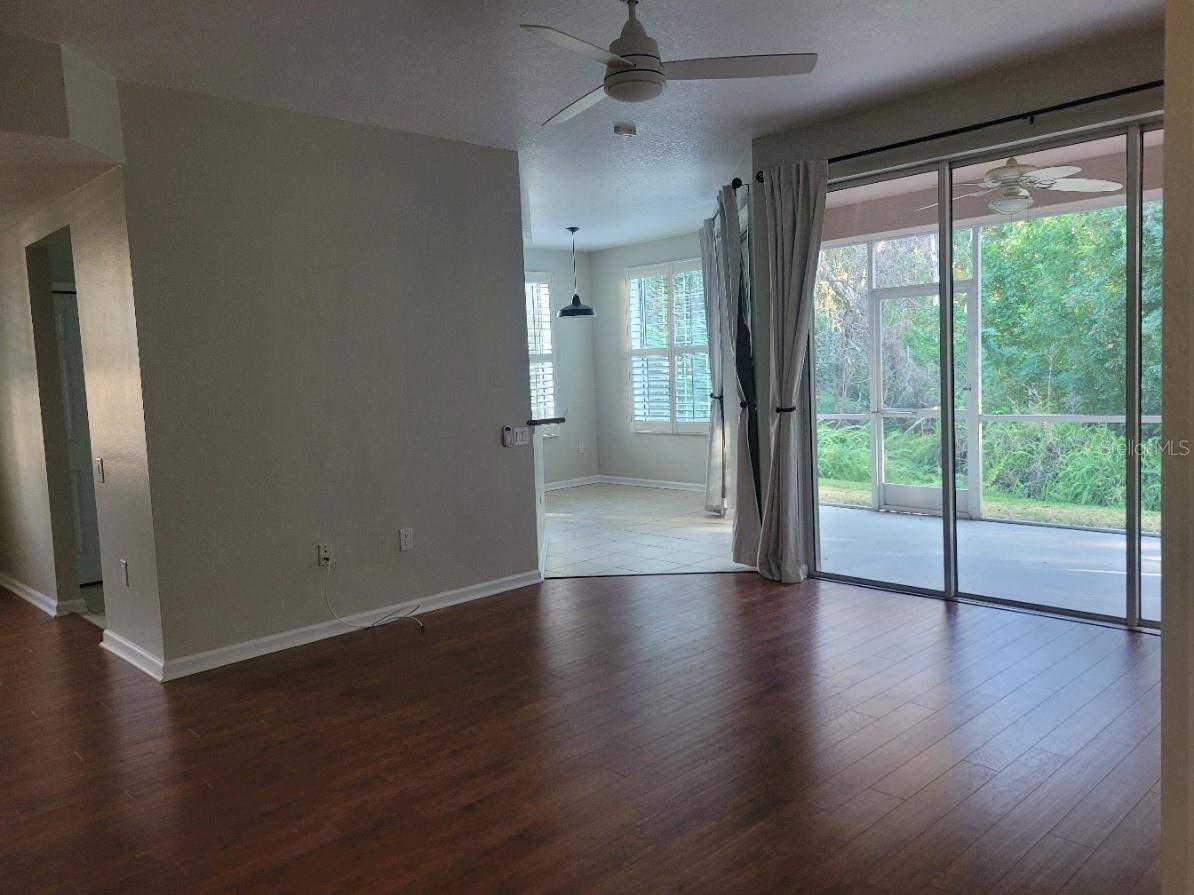 Image 10 of 45 For 820 Lantern Way 101