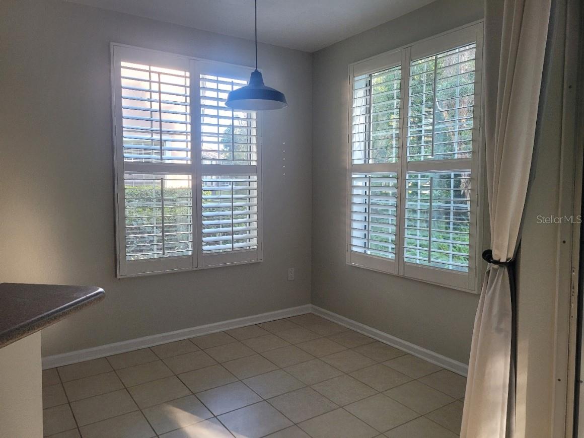 Image 17 of 45 For 820 Lantern Way 101