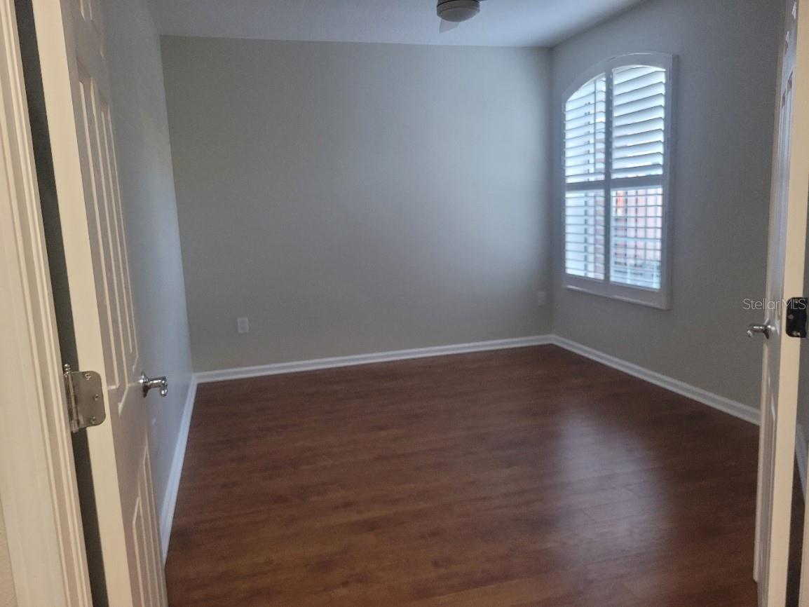 Image 27 of 45 For 820 Lantern Way 101