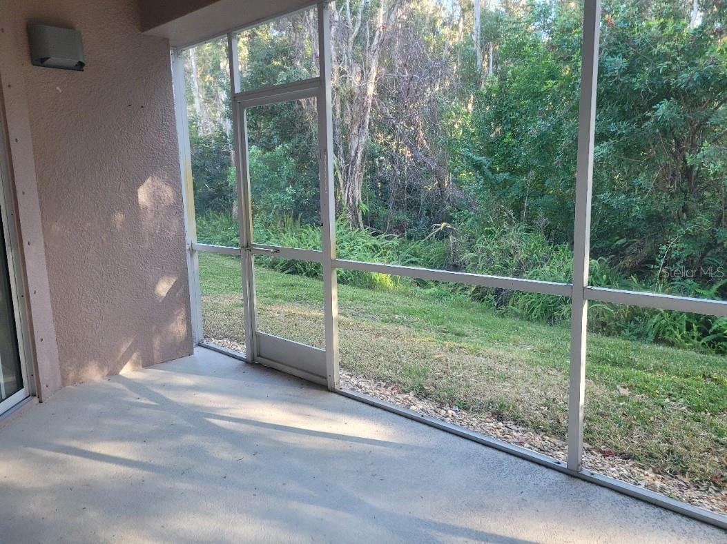 Image 29 of 45 For 820 Lantern Way 101