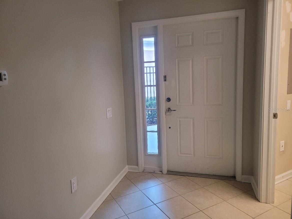 Image 37 of 45 For 820 Lantern Way 101