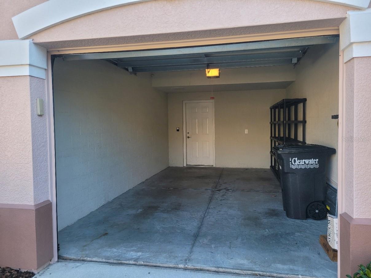 Image 4 of 45 For 820 Lantern Way 101