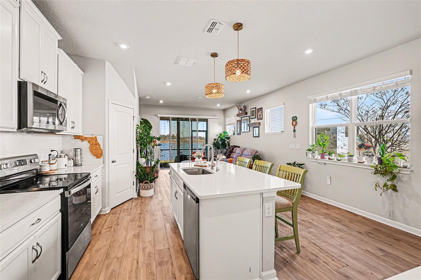 Image 13 of 31 For 2361 Summerlit Street