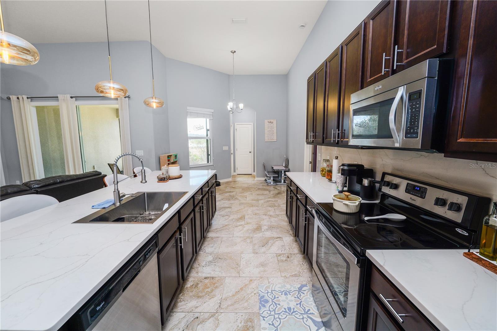 Listing photo id 18 for 6333 Doe Path Court