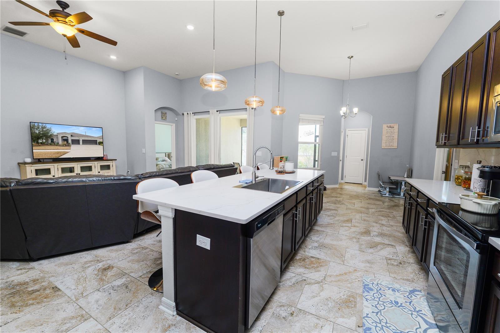 Listing photo id 20 for 6333 Doe Path Court