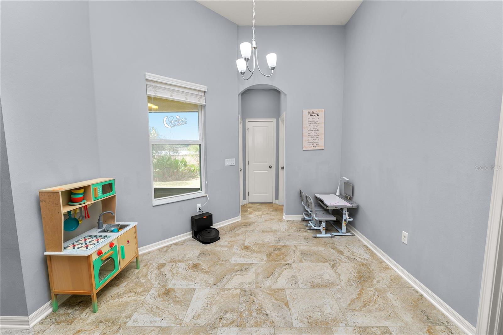 Listing photo id 28 for 6333 Doe Path Court