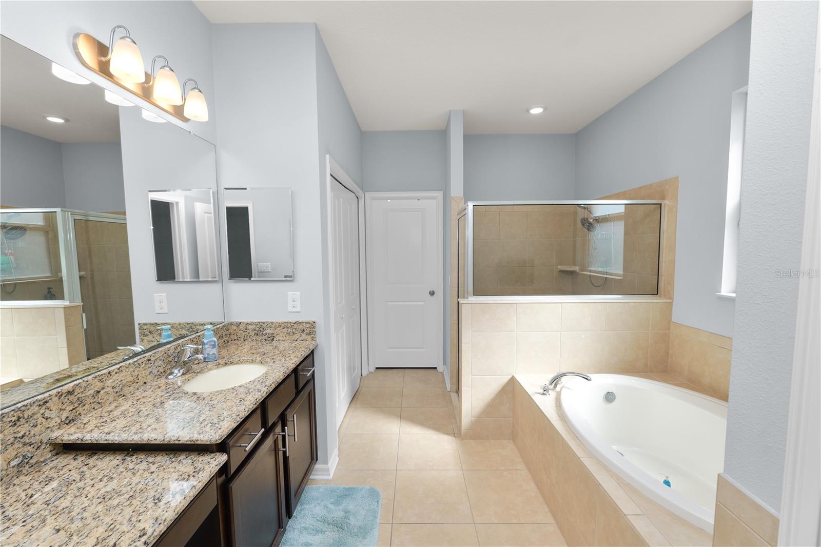 Listing photo id 33 for 6333 Doe Path Court