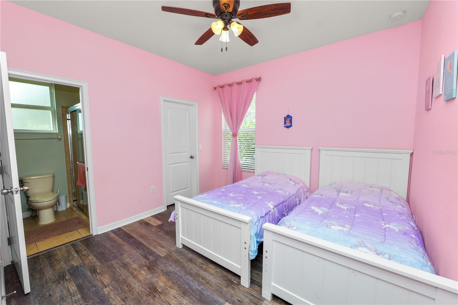 Listing photo id 38 for 6333 Doe Path Court