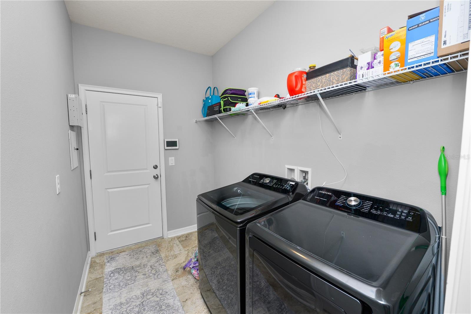 Listing photo id 40 for 6333 Doe Path Court