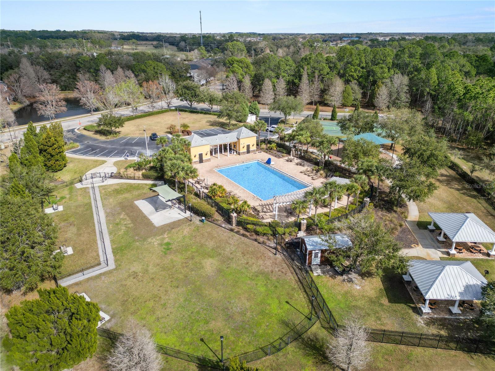 Listing photo id 50 for 6333 Doe Path Court