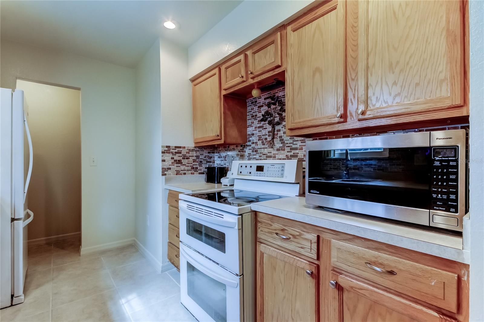 Image 8 of 27 For 567 Shady Grove Drive