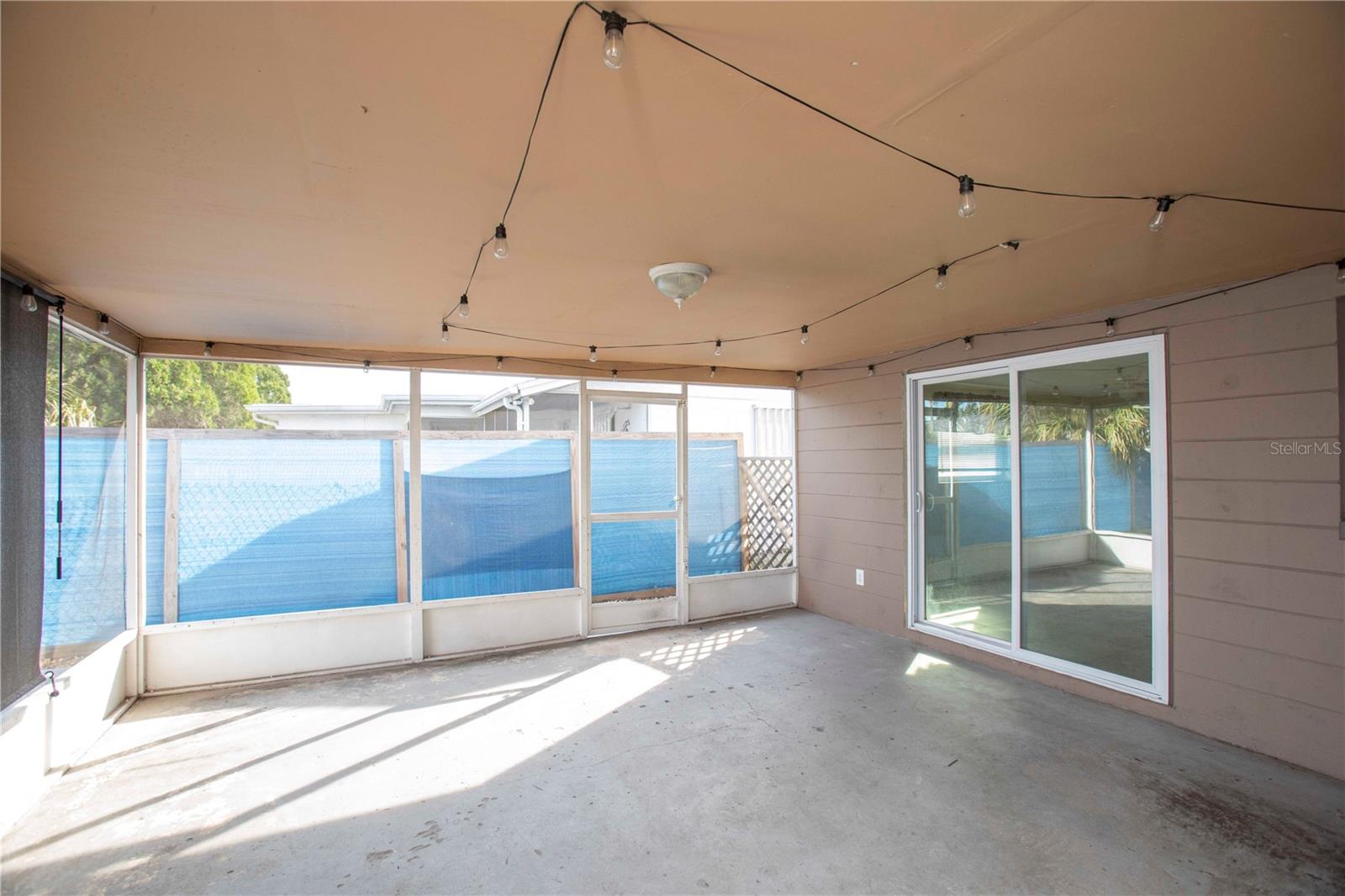 Listing photo id 17 for 11214 Linden Lane