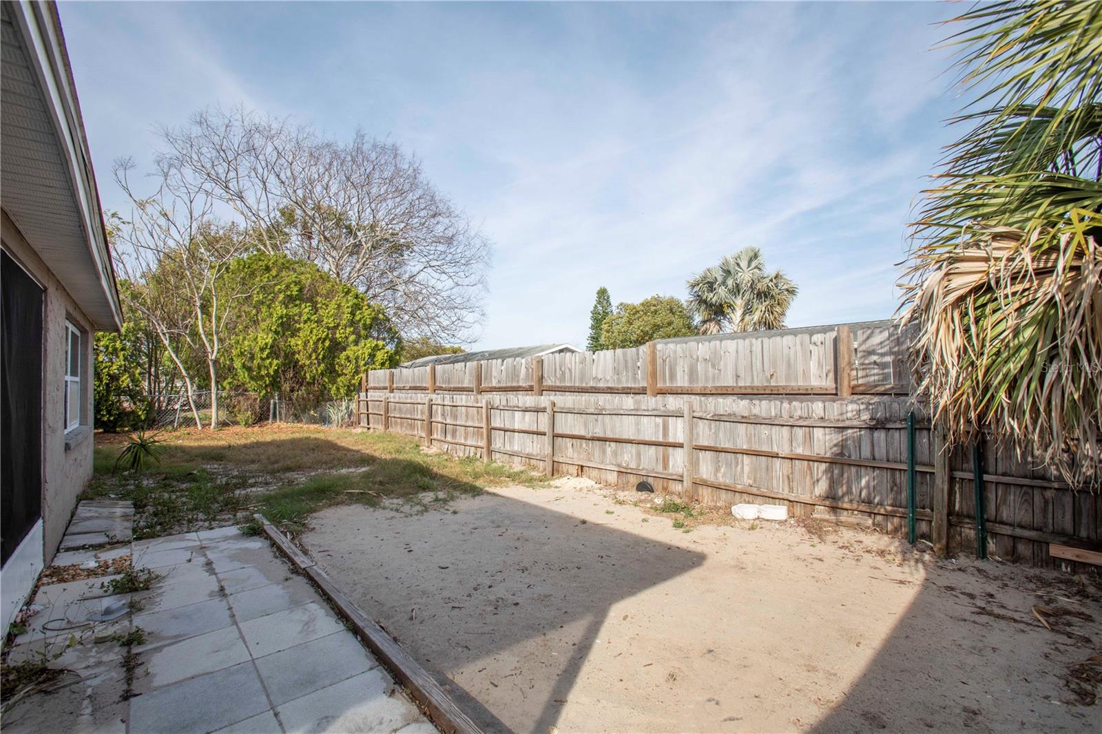 Listing photo id 21 for 11214 Linden Lane