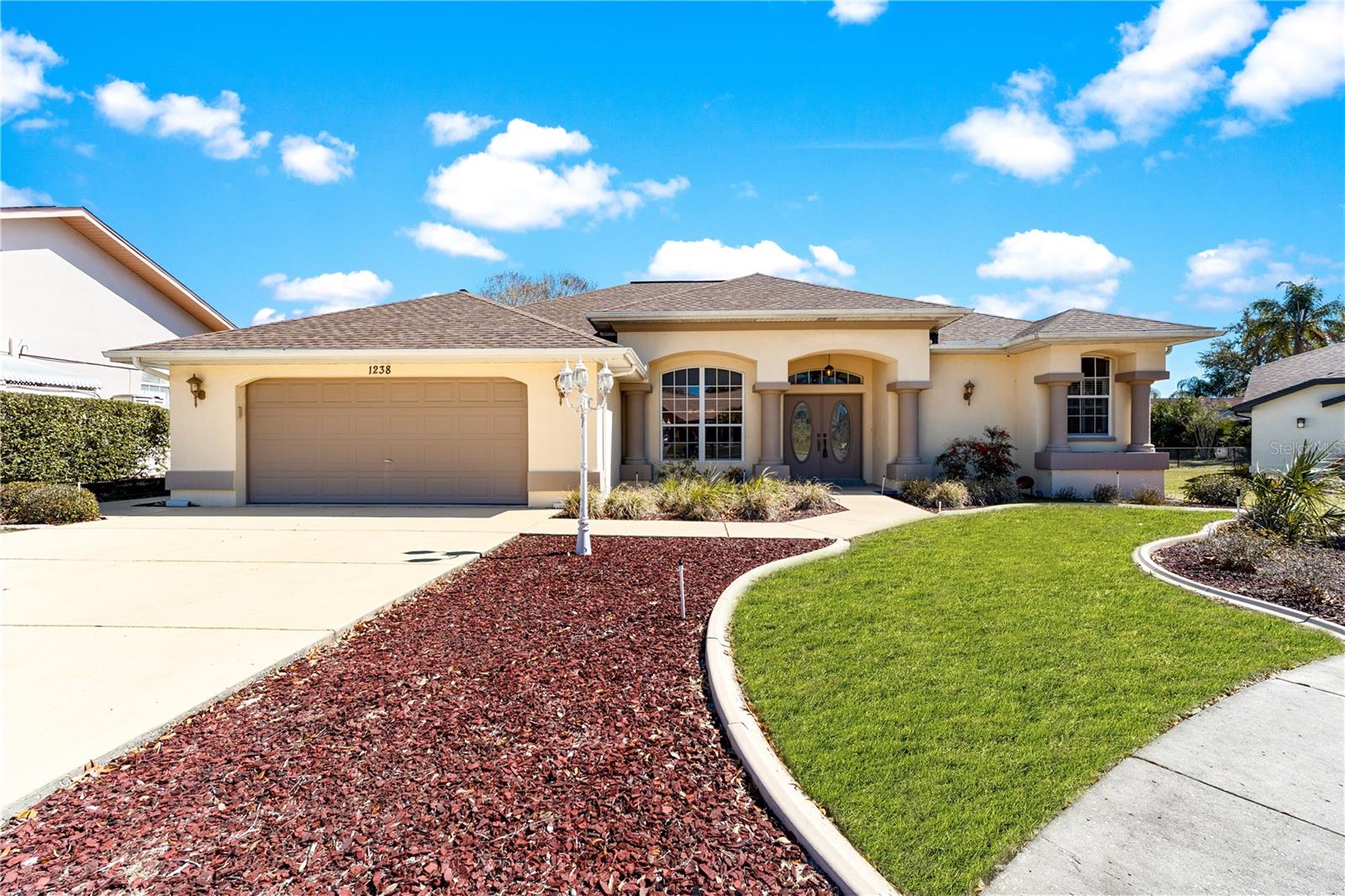 Listing photo id 0 for 1238 Masada Lane