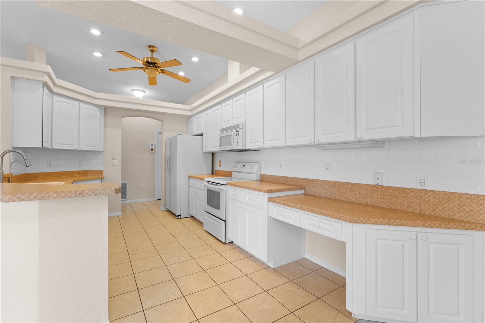 Listing photo id 22 for 1238 Masada Lane