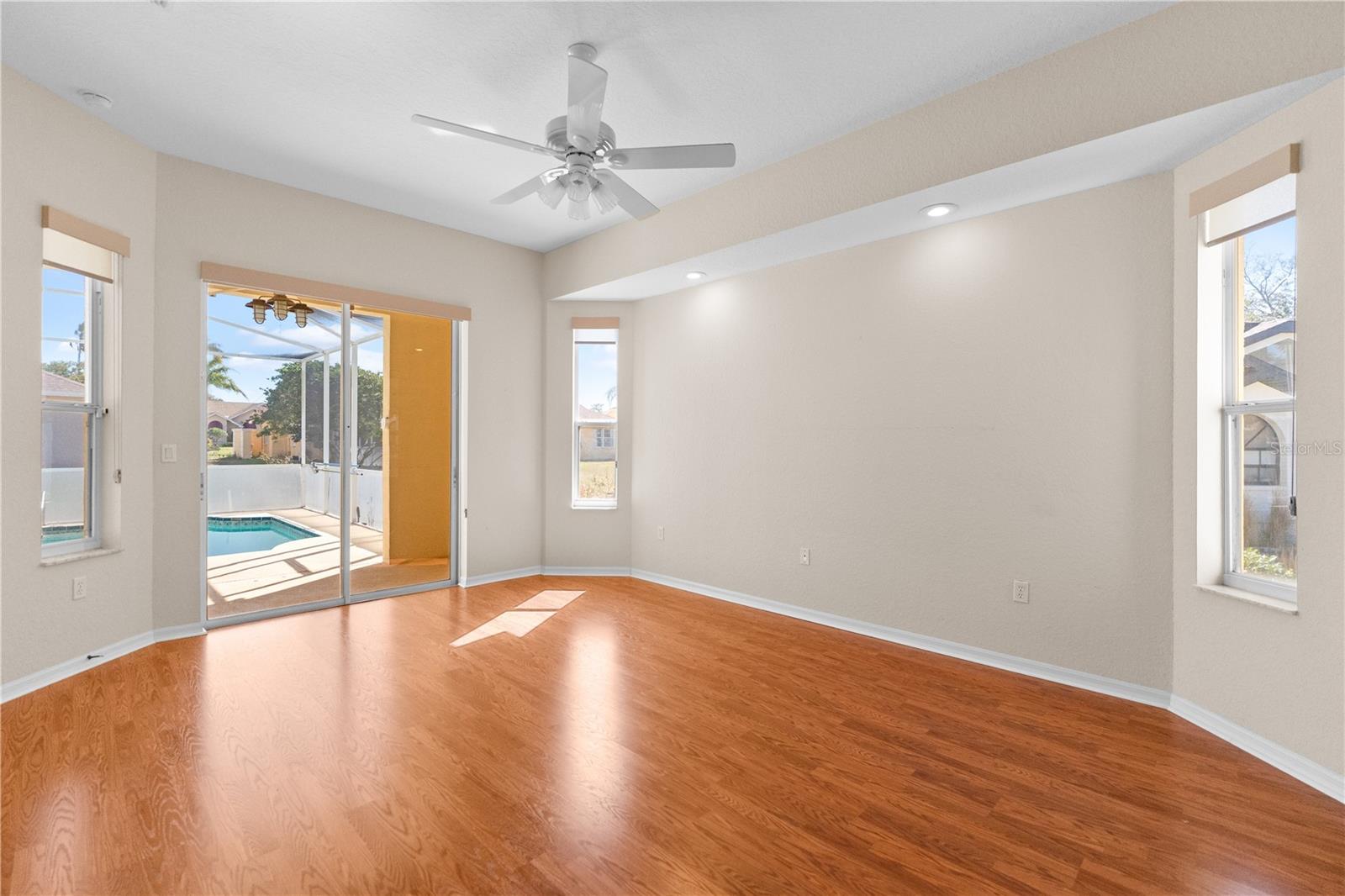 Listing photo id 27 for 1238 Masada Lane