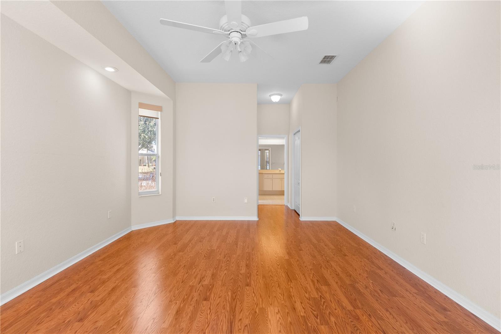 Listing photo id 28 for 1238 Masada Lane