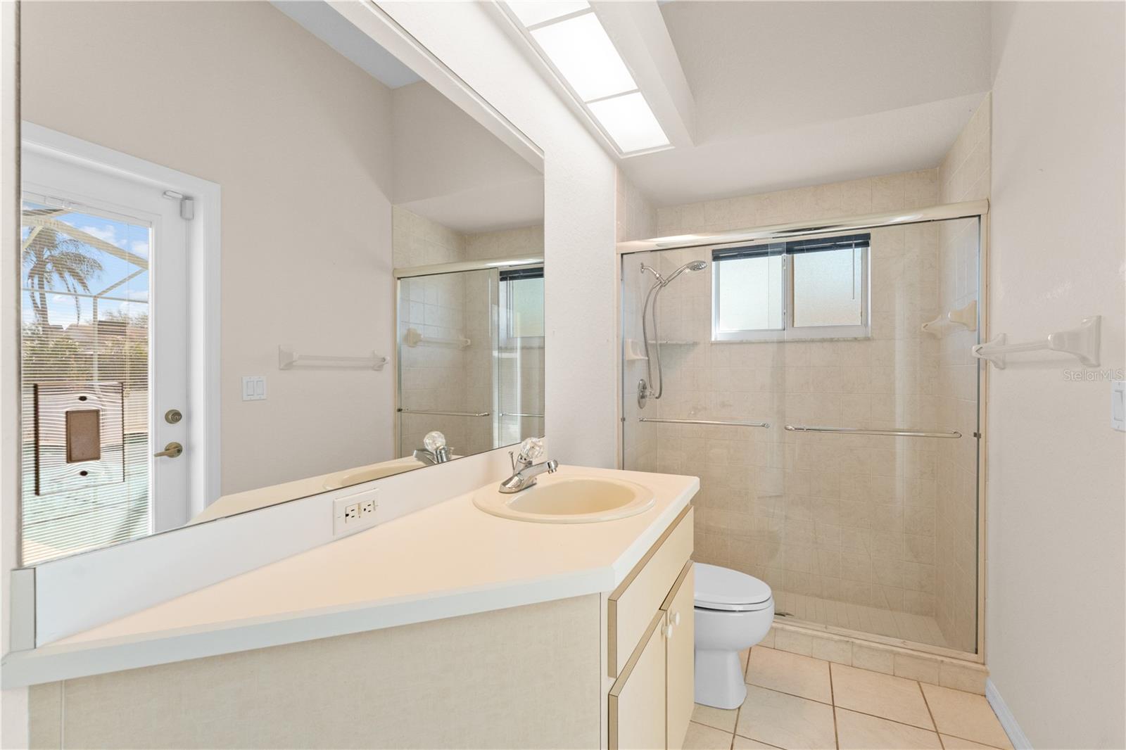 Listing photo id 53 for 1238 Masada Lane