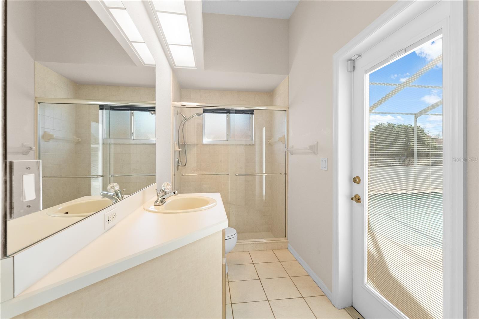 Listing photo id 55 for 1238 Masada Lane