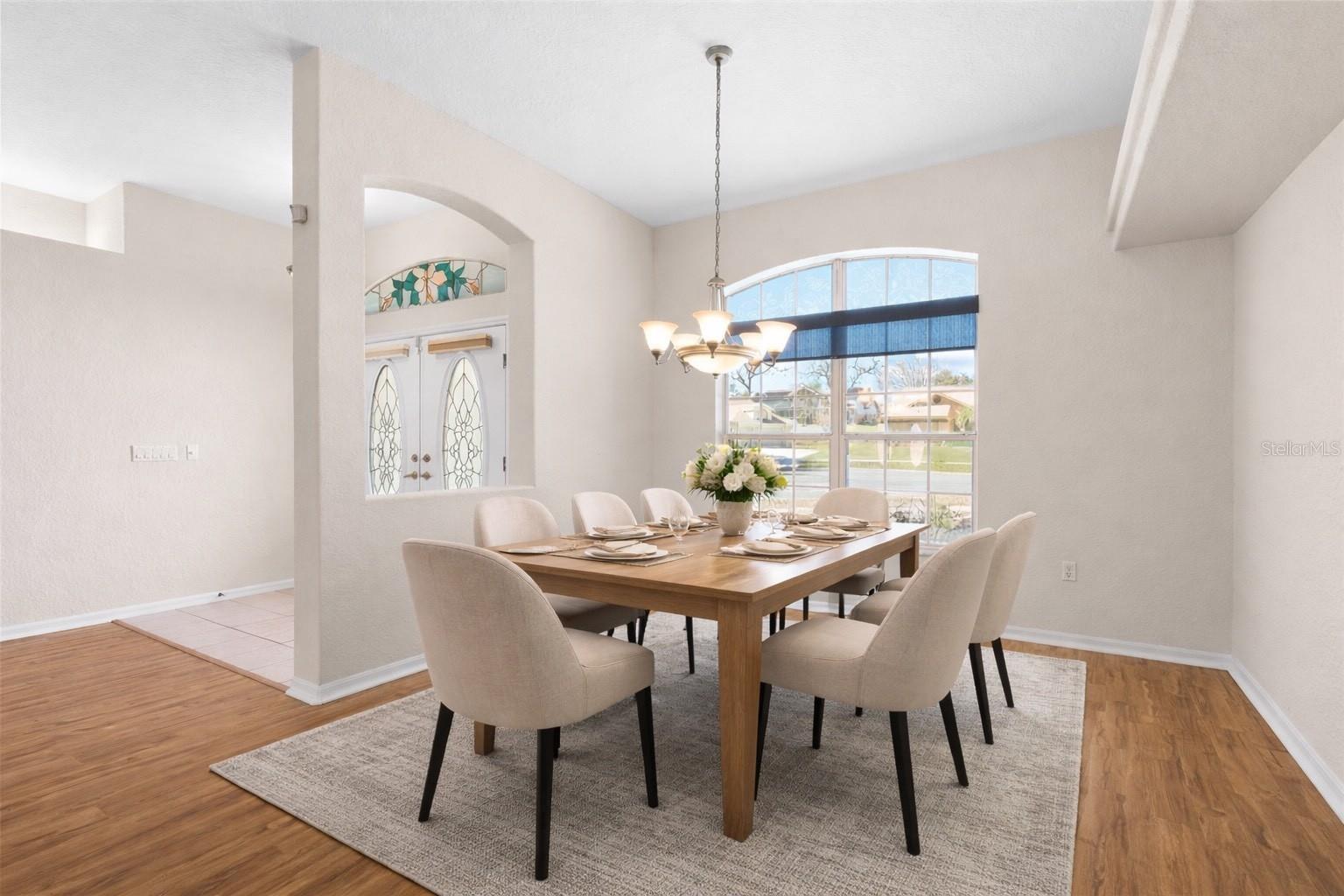 Listing photo id 5 for 1238 Masada Lane