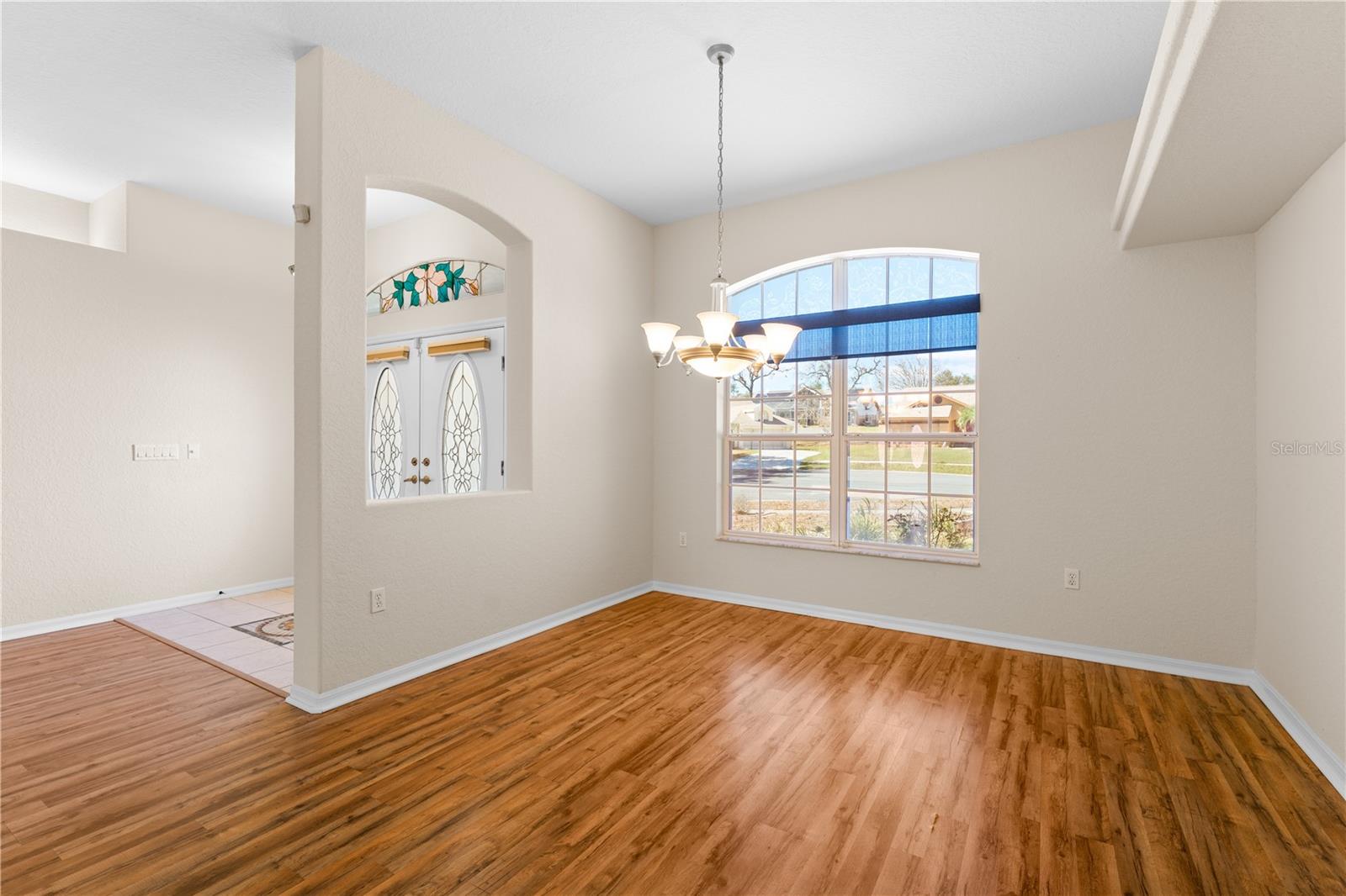 Listing photo id 6 for 1238 Masada Lane