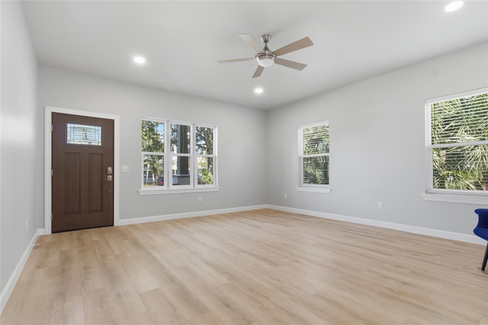 Image 10 of 55 For 494 39th Avenue N