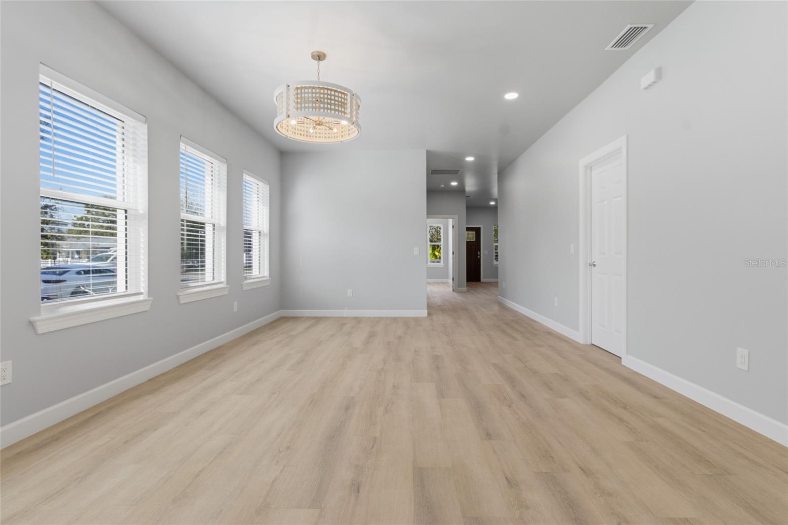 Image 20 of 55 For 494 39th Avenue N