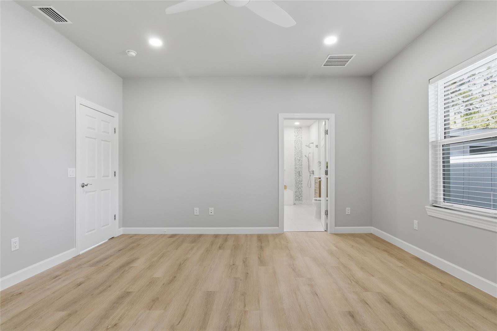 Image 31 of 55 For 494 39th Avenue N