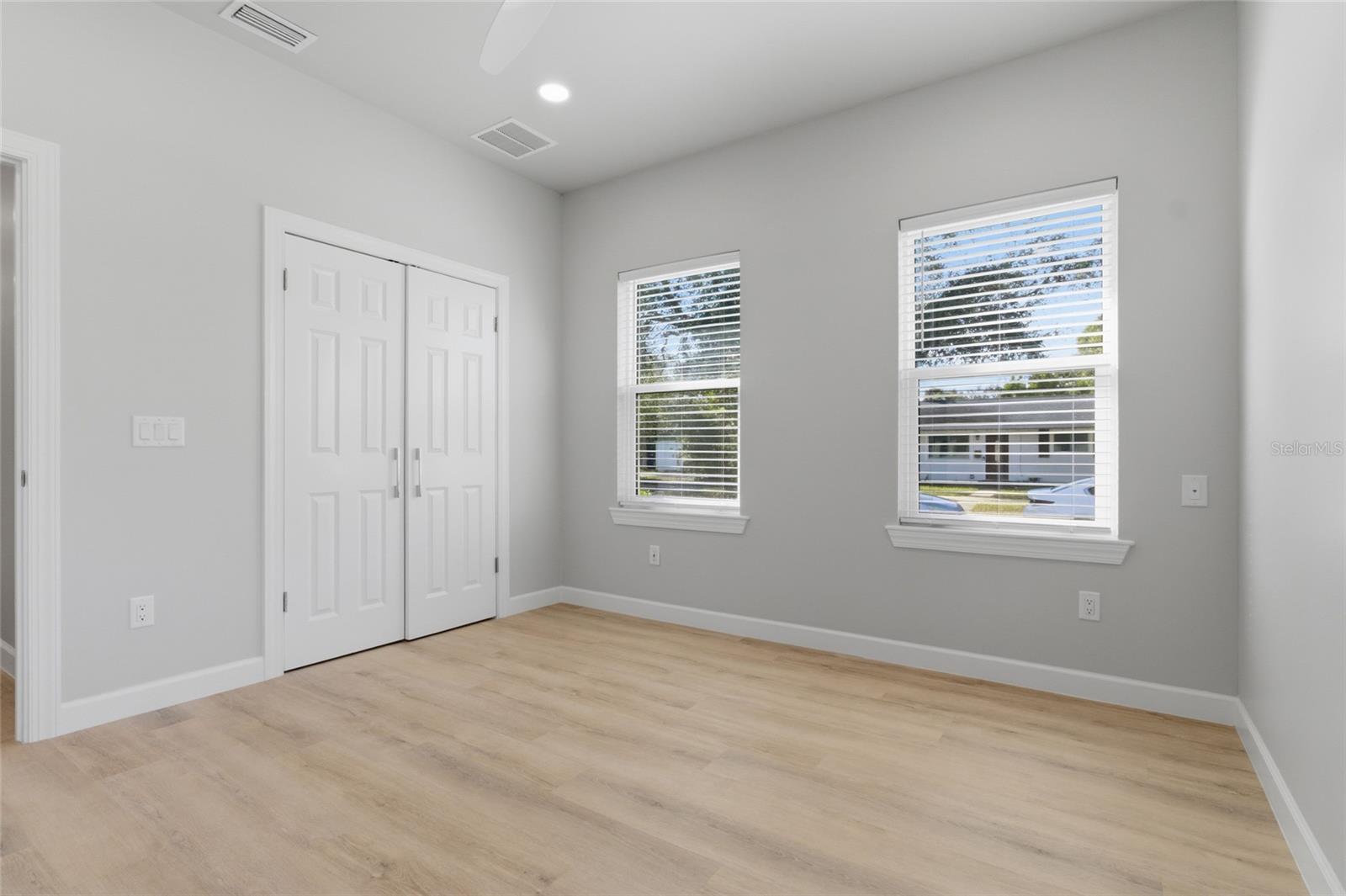 Image 36 of 55 For 494 39th Avenue N