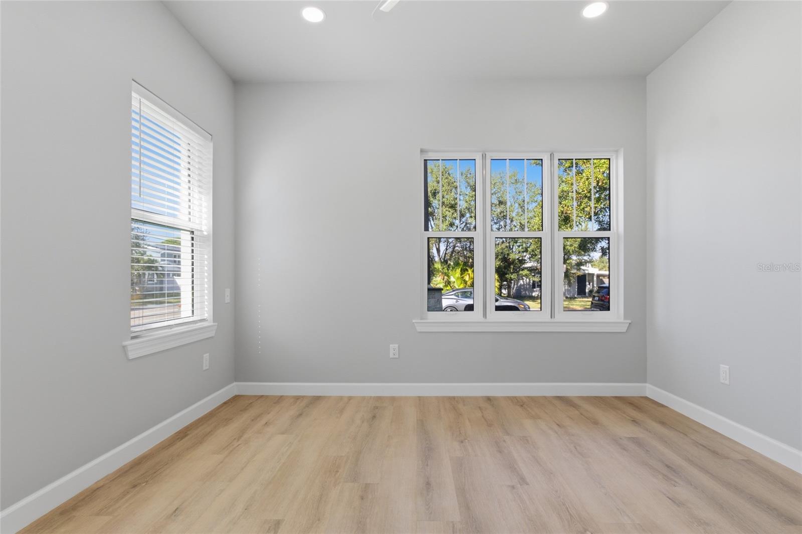 Image 37 of 55 For 494 39th Avenue N