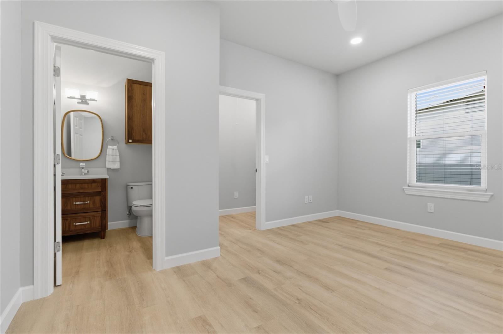 Image 41 of 55 For 494 39th Avenue N