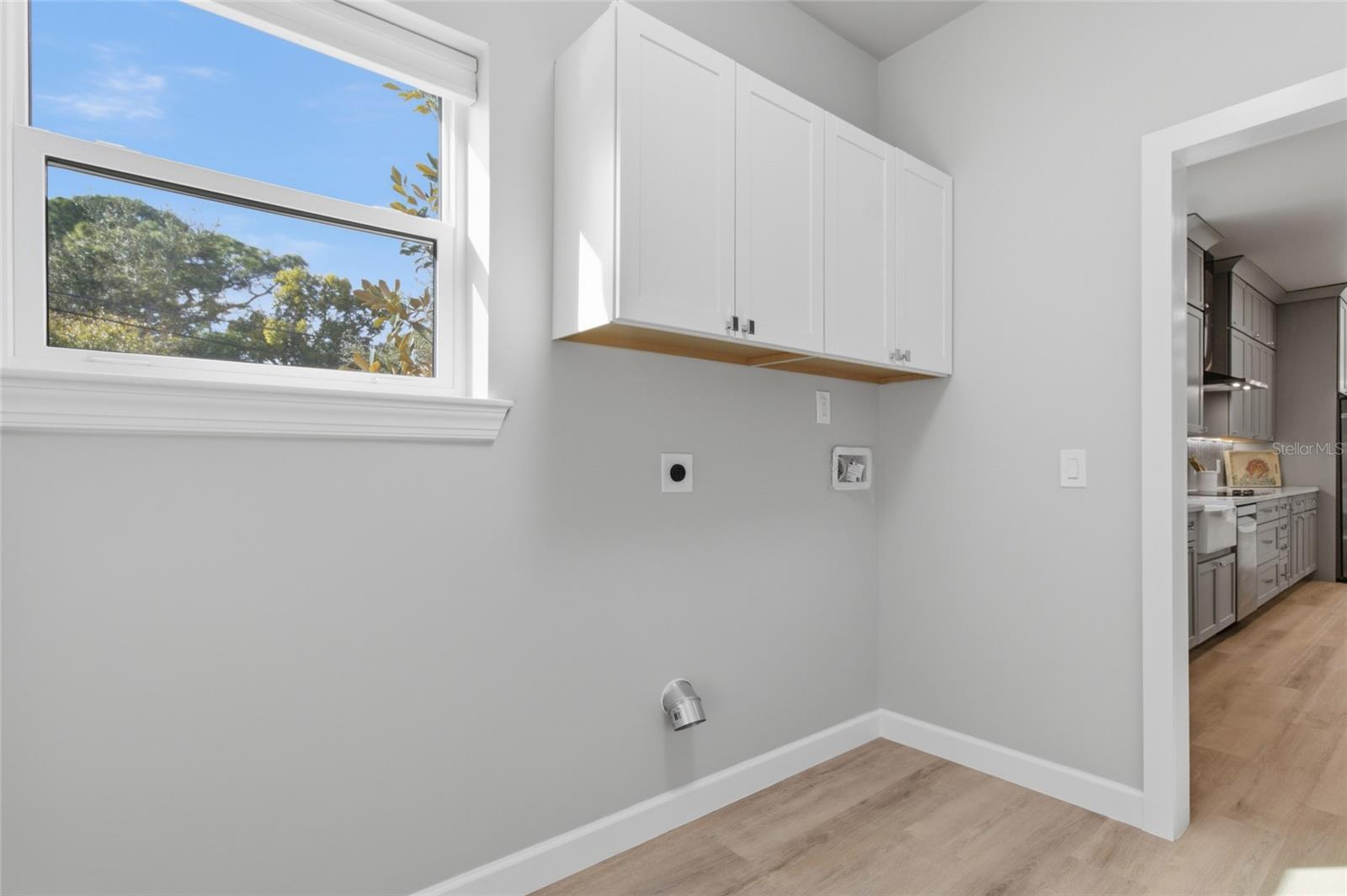 Image 44 of 55 For 494 39th Avenue N